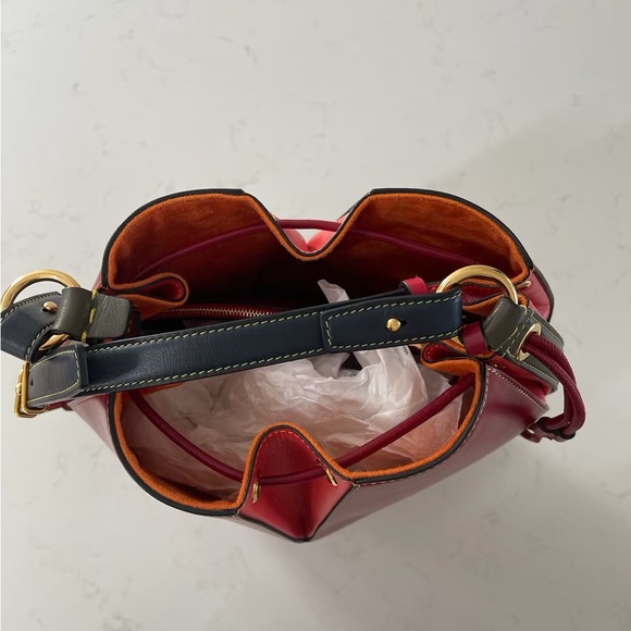 Alexander McQueen Leather Bucket Bag - Picture 6 of 7